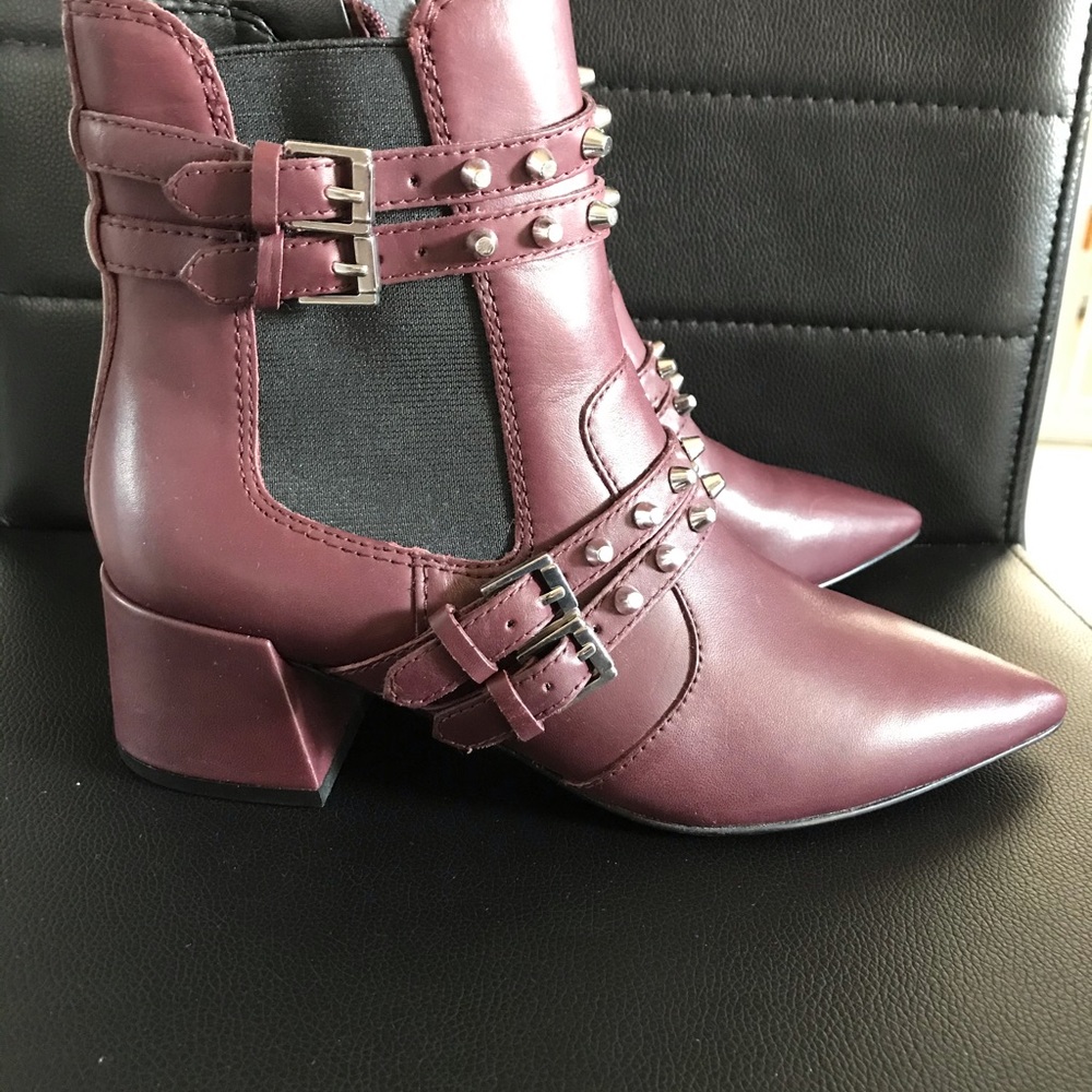 Kendall and Kylie NEW burgundy studded booties